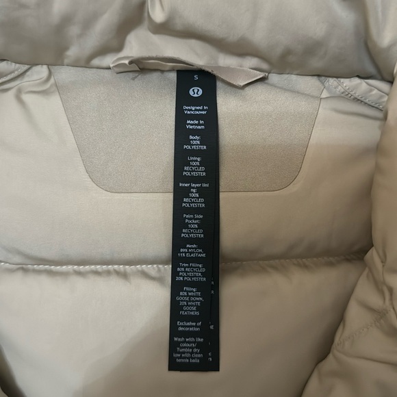 Lululemon Men’s Wunder Puff Vest - Picture 6 of 9